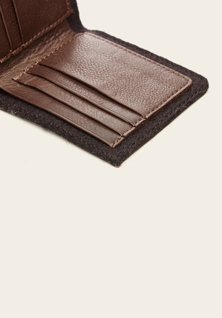 Honest Wolf - Men's Billfold Wallet